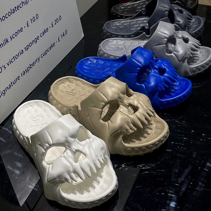 YBQJOO 2023 Summer Personalized Skull Slides for Women Men Soft EVA Could Slipper Flat Unisex Beach Sandals Casual Couple Fun Flip Flop