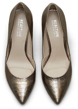 Kenneth Cole So Savvy Pumps