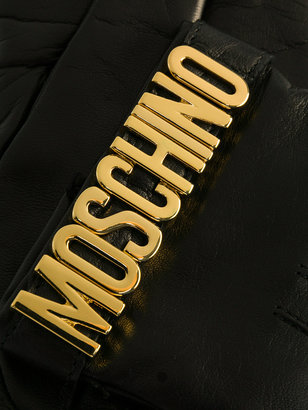 Moschino logo plaque gloves