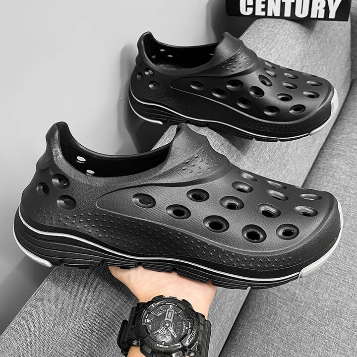 Qaawal Slippers Fashionable Hole Shoes Summer Men & apos;s Popular Chameleon EVA Slippers Anti Slip Toe Capped Slippers Comfortable To Step On