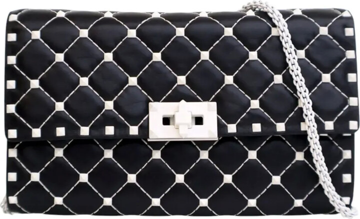 Valentino Garavani Pre-Owned 2000-2017 Quilted Lambskin Free Rockstud Spike Wallet On Chain crossbody bag