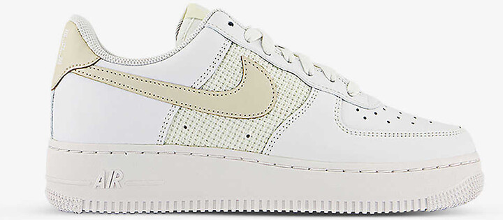 nike air force 1 07 leather trainers