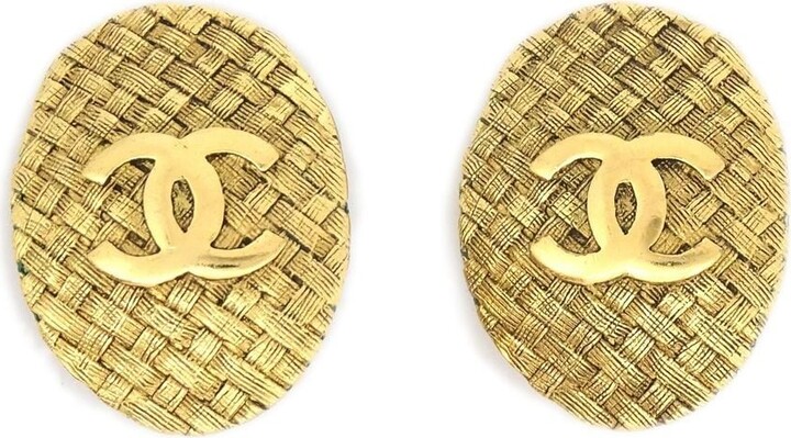 Chanel Pre Owned 1994 CC oval clip-on earrings - ShopStyle