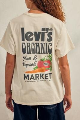 Levi's Organic Market T-Shirt - White L at Urban Outfitters - ShopStyle