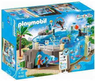 Playmobil 9060 Family Fun Aquarium with Fillable Water Enclosure