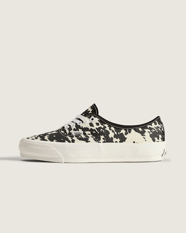 Vans Premium Authentic Shoes (Cow Black / White) - 4.5 Boys 6.0 Women