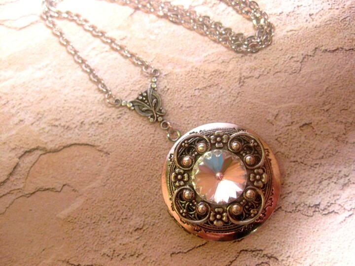 Etsy Crystal Necklace - Clear White Silver Locket