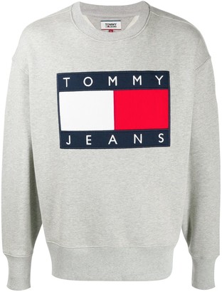 tommy jeans relaxed fit sweatshirt