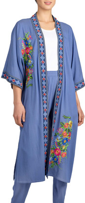 Berek Chic and Relaxed Floral Embroidery Kimono