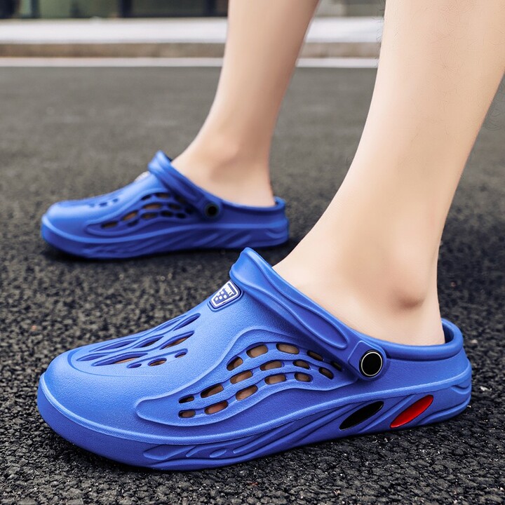 Outdoor Sandals for Men and Women Summer Clogs EVA Slippers Plus Size 47 48 49 Men Garden Shoes Beach Sandals Breathable Clogs