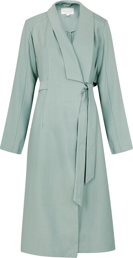 viktoria woods trench