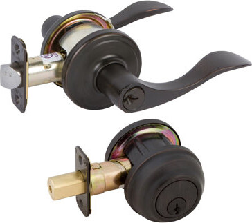 Delaney Hardware Privacy (Bed & Bath) Door Lever with Round Rosette