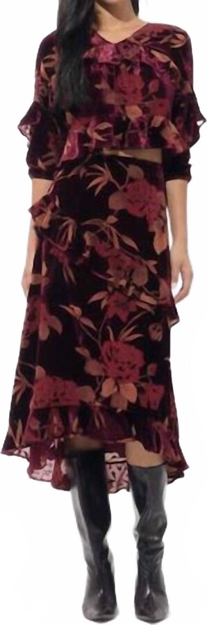 Adelyn Rae Reese V Neck Flutter Sleeve Top In Burgundy