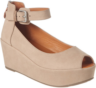 gentle souls by kenneth cole nyssa
