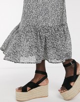 Thumbnail for your product : Pieces maxi skirt in ditsy floral
