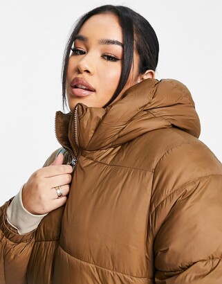 Vero Moda Curve hooded padded coat in chocolate