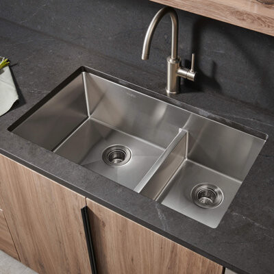 Ruvati 33-inch Low-Divide Undermount 60/40 Double Bowl Rounded Corners Stainless Steel Kitchen Sink