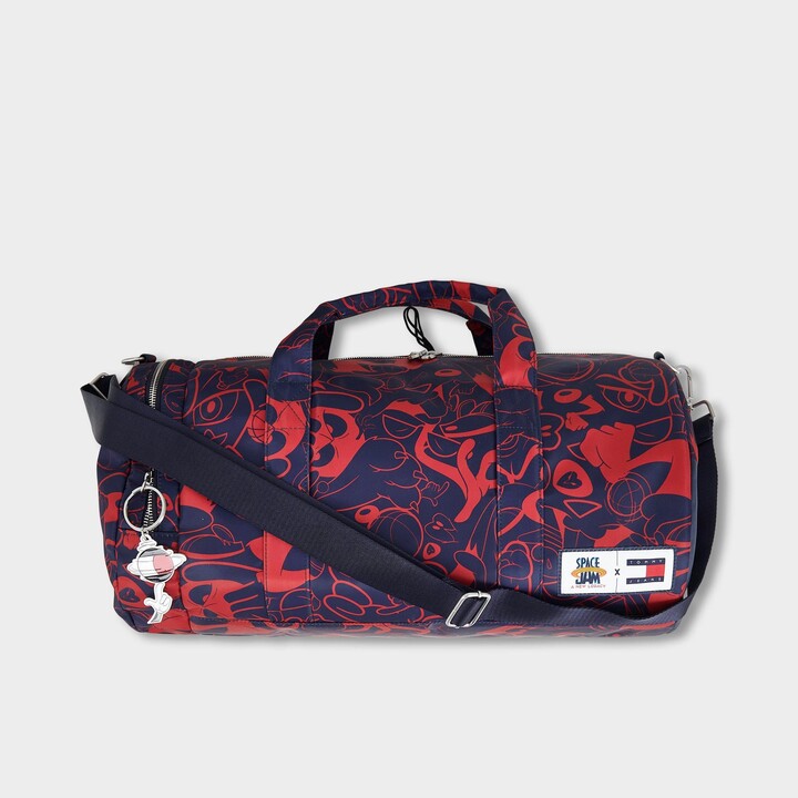 tommy hilfiger camo duffle bag
