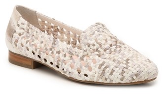 me too yalec nubuck loafer