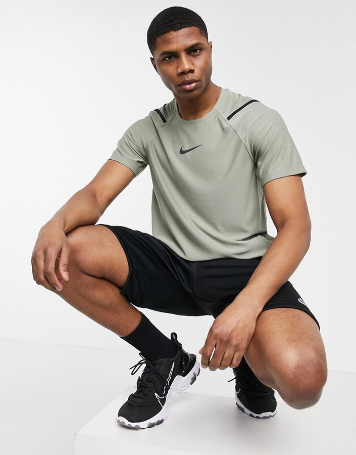 Nike Training Nike Pro Training Swoosh t-shirt in khaki - ShopStyle