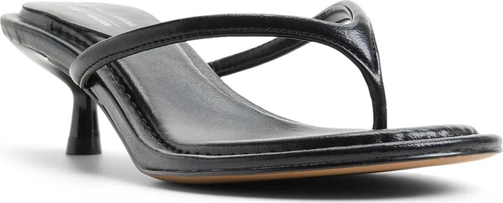 Call it SPRING Ashaa Sandal