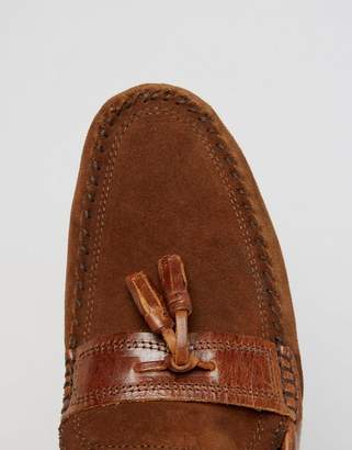 Red Tape Loafers In Brown Suede