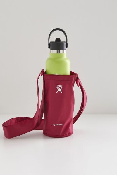 https://img.shopstyle-cdn.com/sim/b1/5a/b15ad3ee0bfaa2f7b13b0d8dfb0ebf56_best/hydro-flask-packable-water-bottle-sling-bag.jpg