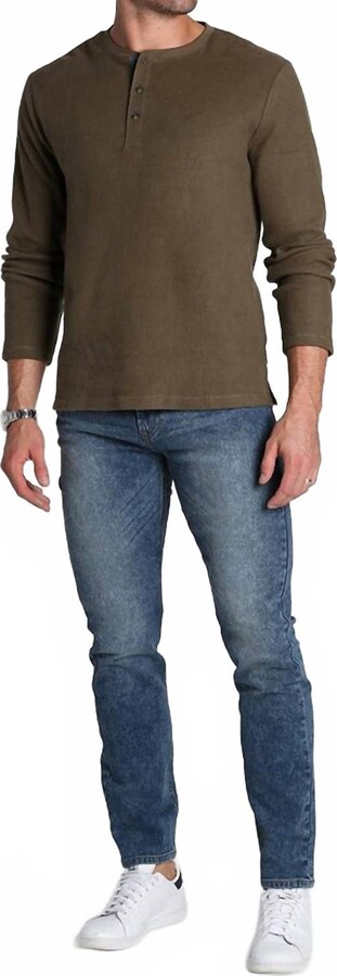JACHS NEW YORK Brushed Waffle Fleece Henley Top In Cocoa