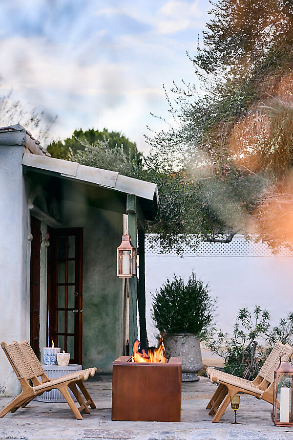 Lidded Rectangle Fire Pit at Terrain