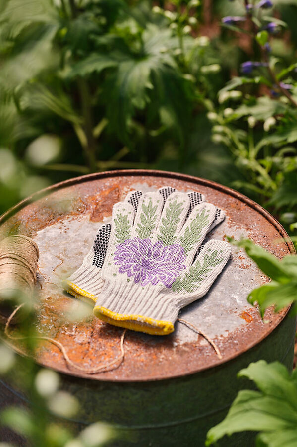 Dahlia Garden Gloves at Terrain