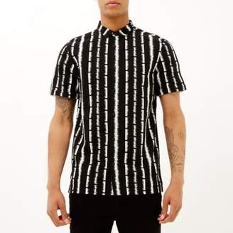 River Island Mens Black spike stripe print short sleeve shirt