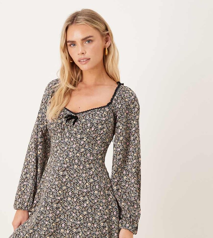 Nobody’s Child Petite Nobody's Child Petite gathered bust mini dress in black floral