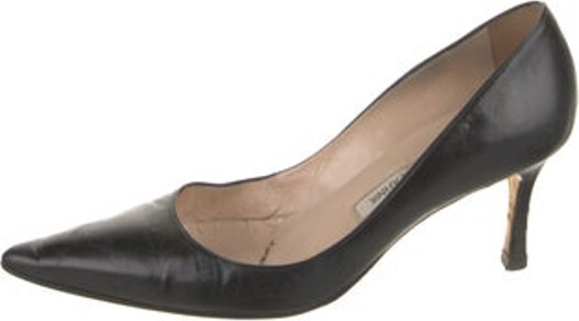 Manolo Blahnik Leather Pumps Black Semi-Pointed Toes