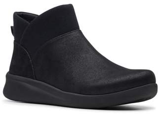 Clarks Cloudsteppers By Sillian 2.0 Dusk Bootie