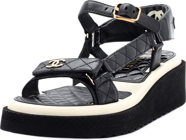 Chanel Matte black leather wedge heeled pumps ref.595361 - Joli Closet