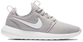 nike women's roshe one casual sneakers