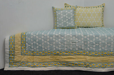 UrbanDesign Yellow/Green Standard Cotton 3 Piece Quilt Set