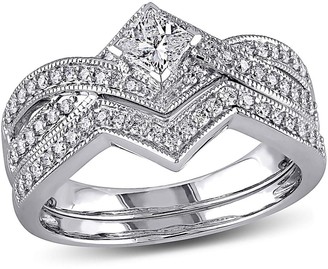 Delmar Manufacturing LLC 0.63ctw Princess and Round Diamond 14K White Gold 2-Ring Bridal Set