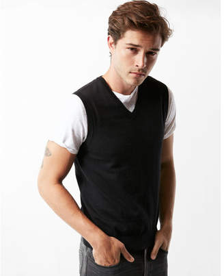 Express solid sweater vest