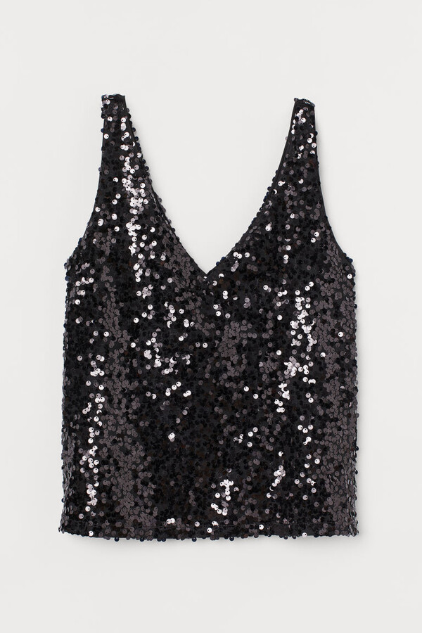 black and white sleeveless top