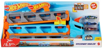 Hot Wheels Speedway Hauler Carrier with 3 Toy Cars