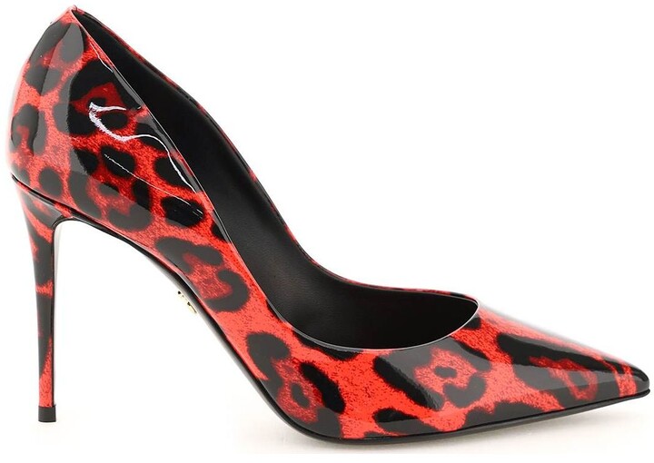 printed pumps