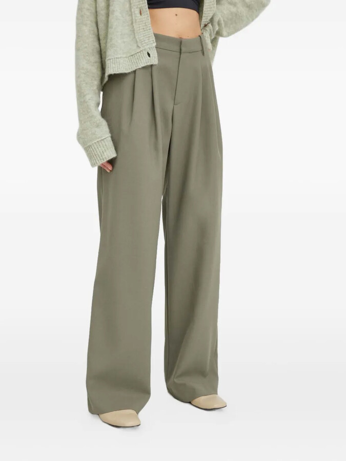 Won Hundred Pleated-Design Trousers