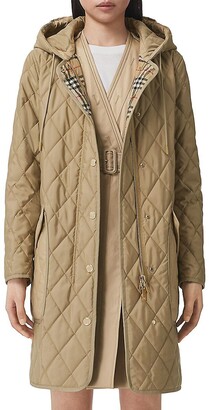 Burberry roxby archive quilted logo coat Clearance