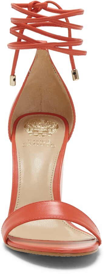 vince camuto stassia