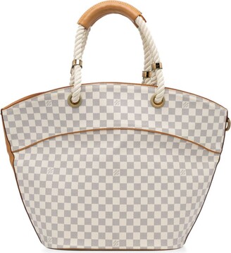 Louis Vuitton 2023 Pre-owned Coussin PM Two-Way Bag - White