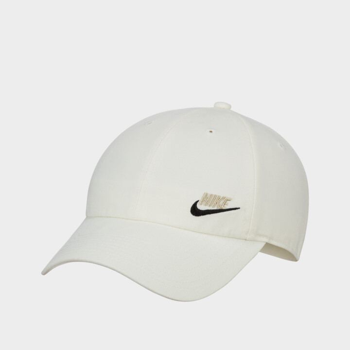 white nike fitted hat