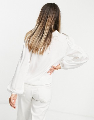 JDY blouse with grandad collar in white