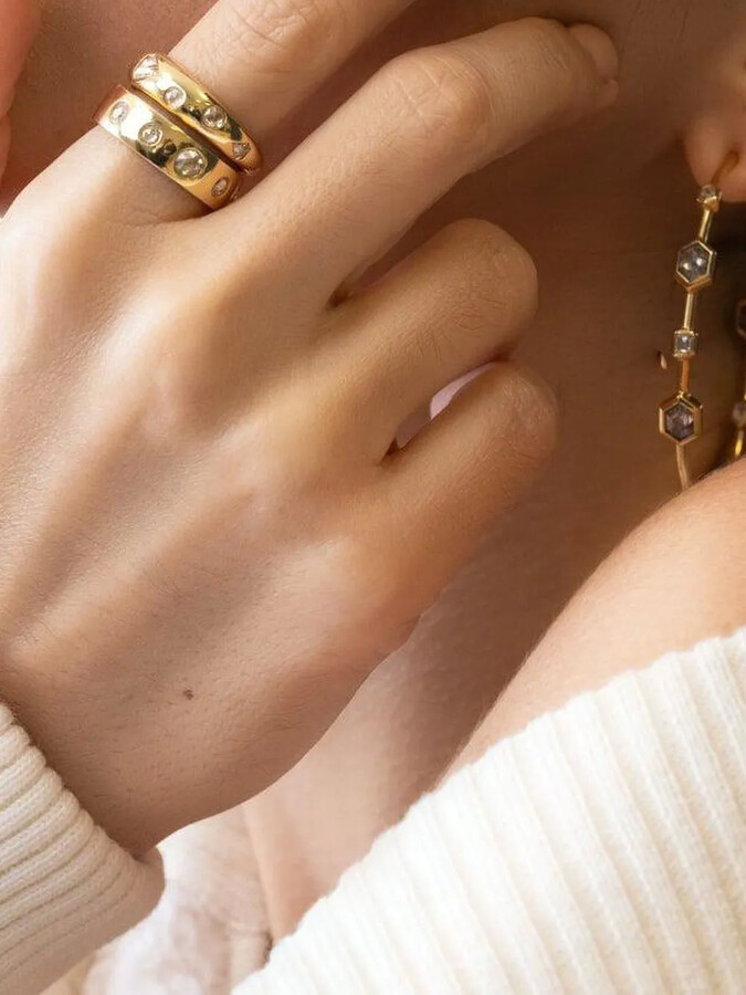 Nimo with Love 18K yellow gold Five diamond ring