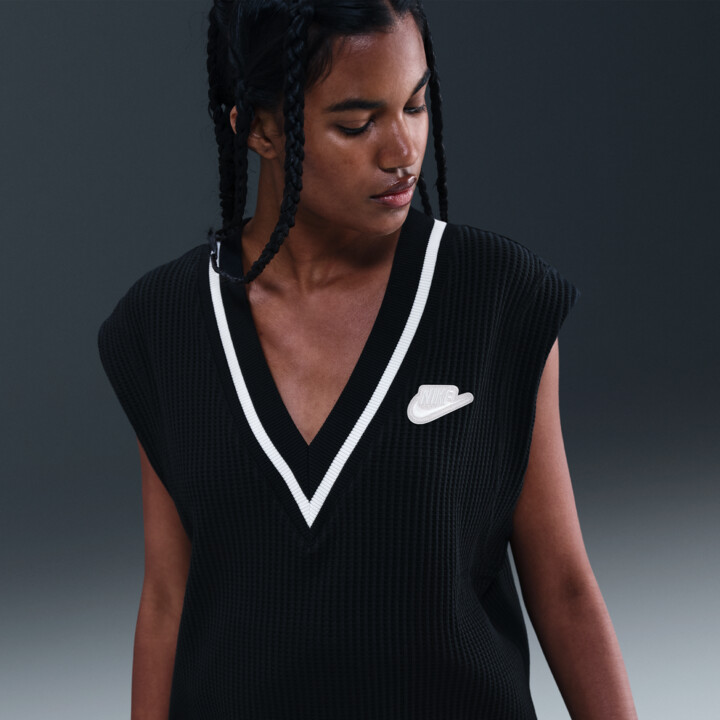 black nike vest womens